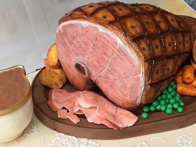 Roast ham cake - Cake by Becky - CakesDecor