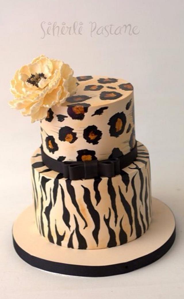 Animal Print Cake - Decorated Cake by Sihirli Pastane - CakesDecor