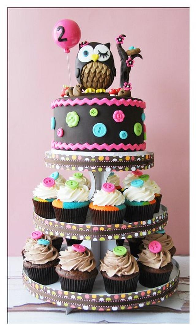 Owl cake / cupcake tower