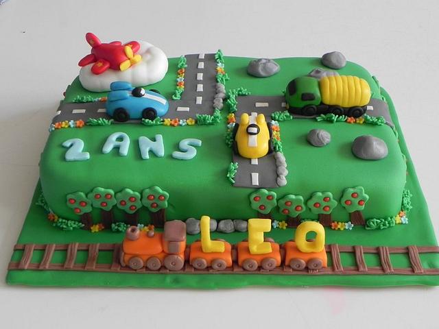 Cake Cars Train Cake By Cendrine Cakesdecor