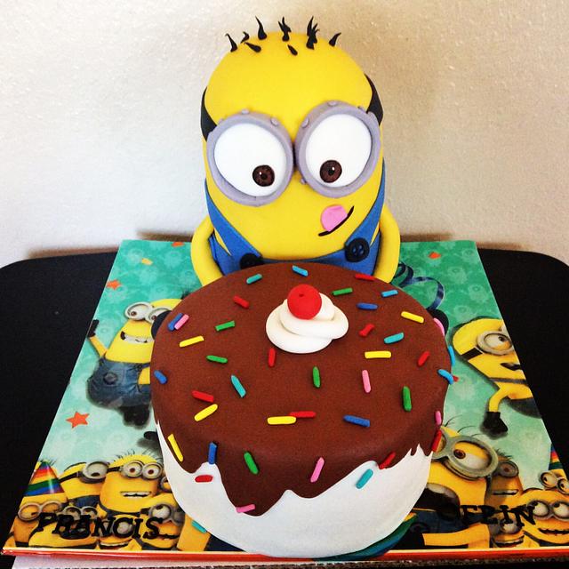 Minion Cake - Decorated Cake by Joyce Marcellus - CakesDecor