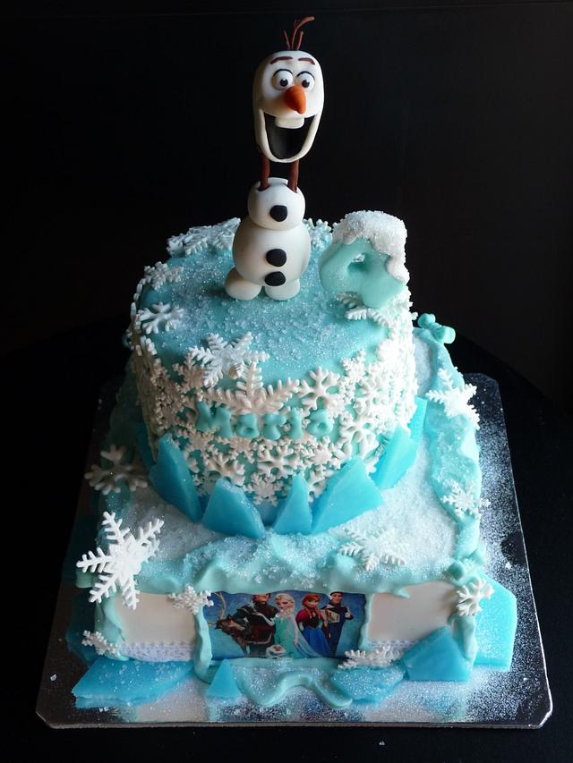 Olaf Frozen Cake - Decorated Cake by Aventuras Coloridas - CakesDecor