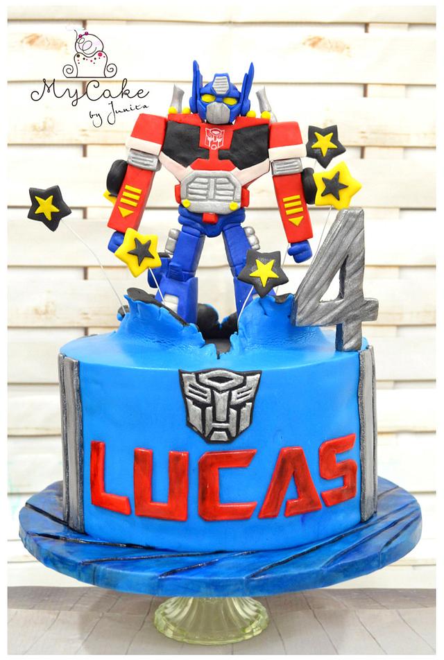 Optimus prime - Decorated Cake by Hopechan - CakesDecor