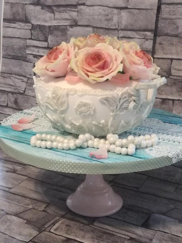 Birthday cake with roses Cake by Julieta ivanova