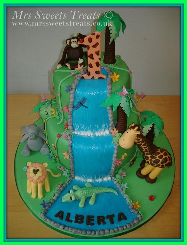 Jungle Cake - Decorated Cake by Jessica Rabicano-Sweet - CakesDecor