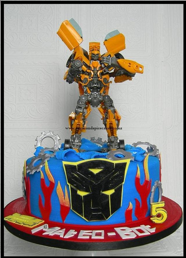 2021 Optimus Prime Bumblebee Robot Transformers Children Boy Birthday Cake  Shenzhen City Delivery