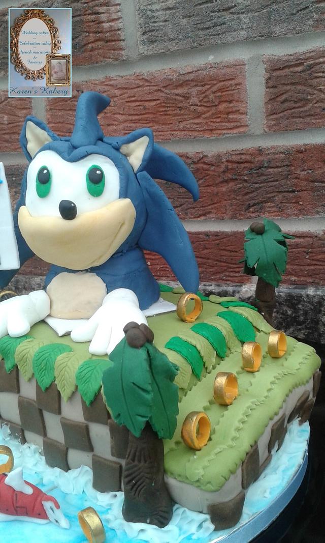 Sonic the Hedgehog - Cake by Karen's Kakery - CakesDecor