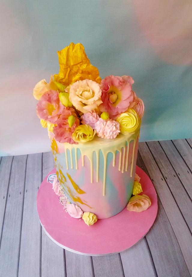 Drip flower cake Cake by Silvana Dri Cakes CakesDecor
