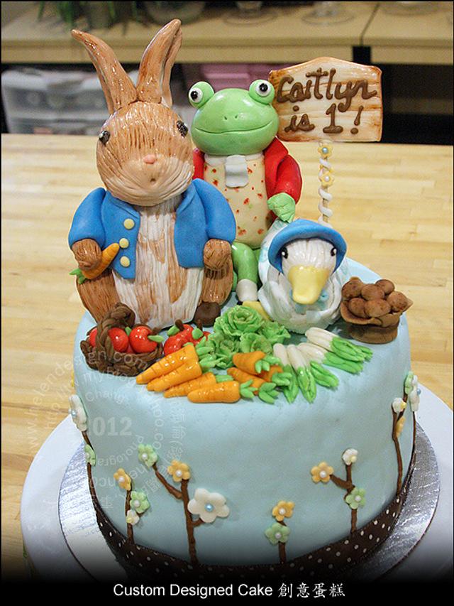 Peter Rabbit Cake - Decorated Cake by Helen Chang - CakesDecor