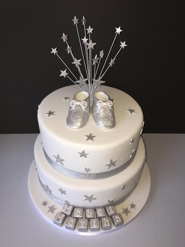 Silver stars Christening cake - Decorated Cake by Broadie - CakesDecor