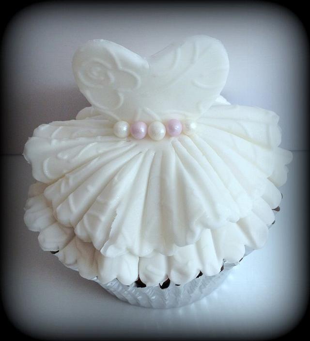 Wedding Dress cupcakes Decorated Cake by Chocomoo CakesDecor