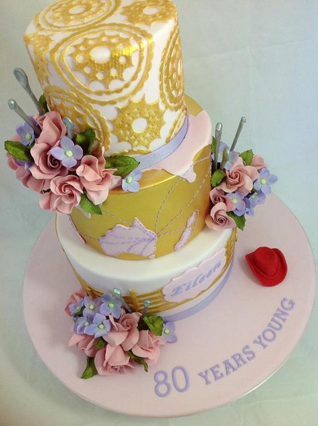 Gold crochet beauty - Decorated Cake by Eleanor Heaphy - CakesDecor