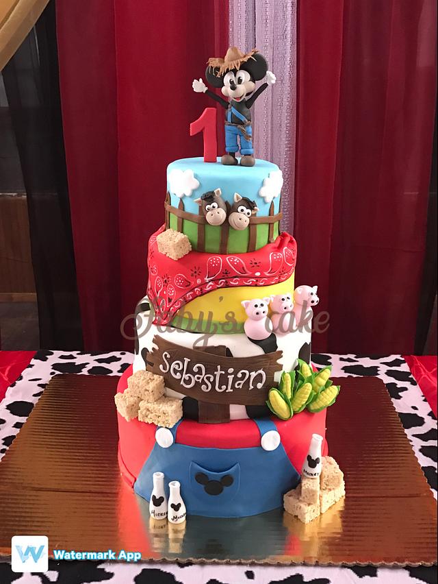 Mickey Mouse Granjerito!! - Decorated Cake by Fabycid - CakesDecor