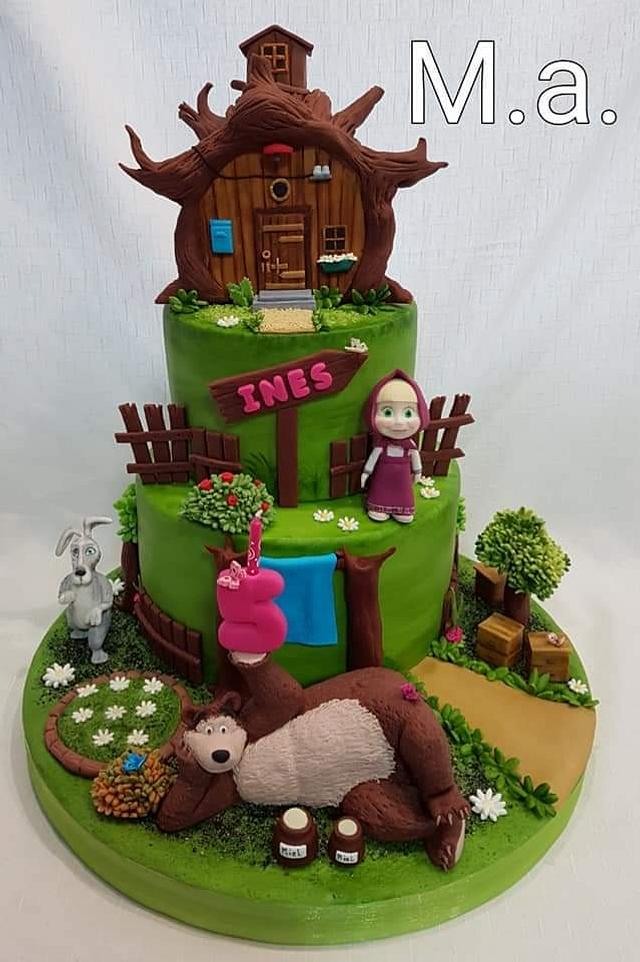 Masha and the bear cake - Decorated Cake by Isabel - CakesDecor