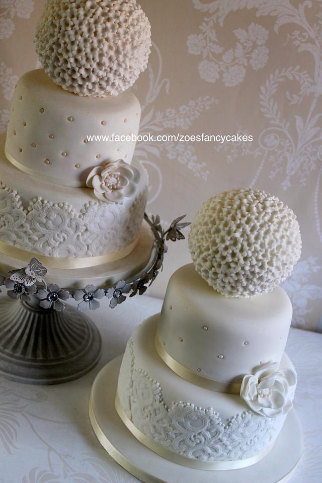 Cute little wedding cake - Cake by Zoe's Fancy Cakes - CakesDecor