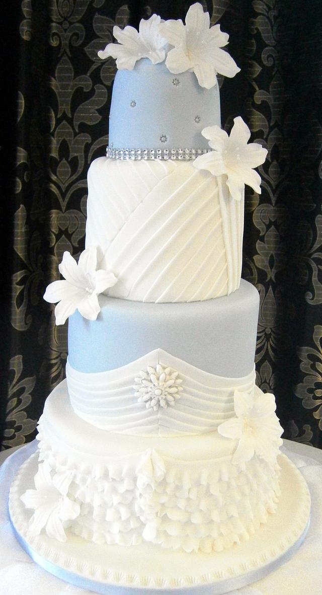 Dress inspired wedding cake. - Decorated Cake by Annette - CakesDecor