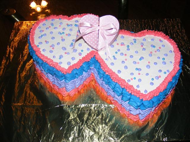 Double heart wedding cake — Other / Mixed Shaped Wedding Cakes | Heart  wedding cakes, Wedding cakes vintage, Cake
