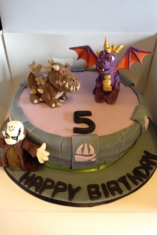 Sky landers cake - Decorated Cake by Loz - CakesDecor