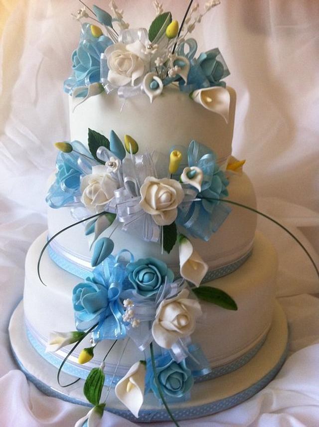 Baby blue Wedding Cake - Cake by Digna - CakesDecor