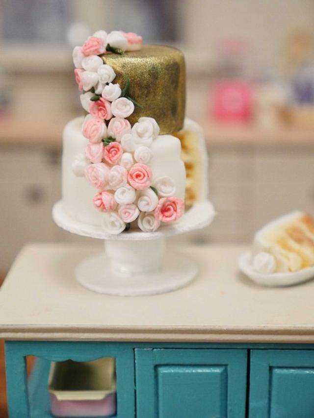 Miniature Wedding Cake - Decorated Cake by HowToCookThat - CakesDecor