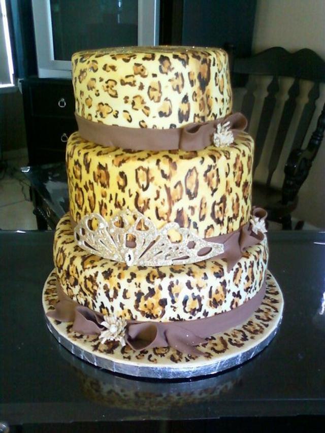 Leopard birthday cake - Decorated Cake by Jauquetta Lynn - CakesDecor