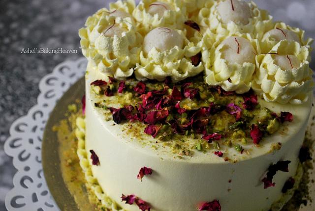 Butterscotch Cake With Rasmalai 1 Kg