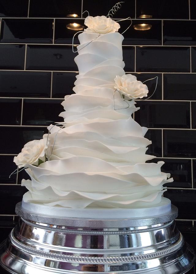 Ruffle wedding cake - Decorated Cake by Paul of Happy - CakesDecor