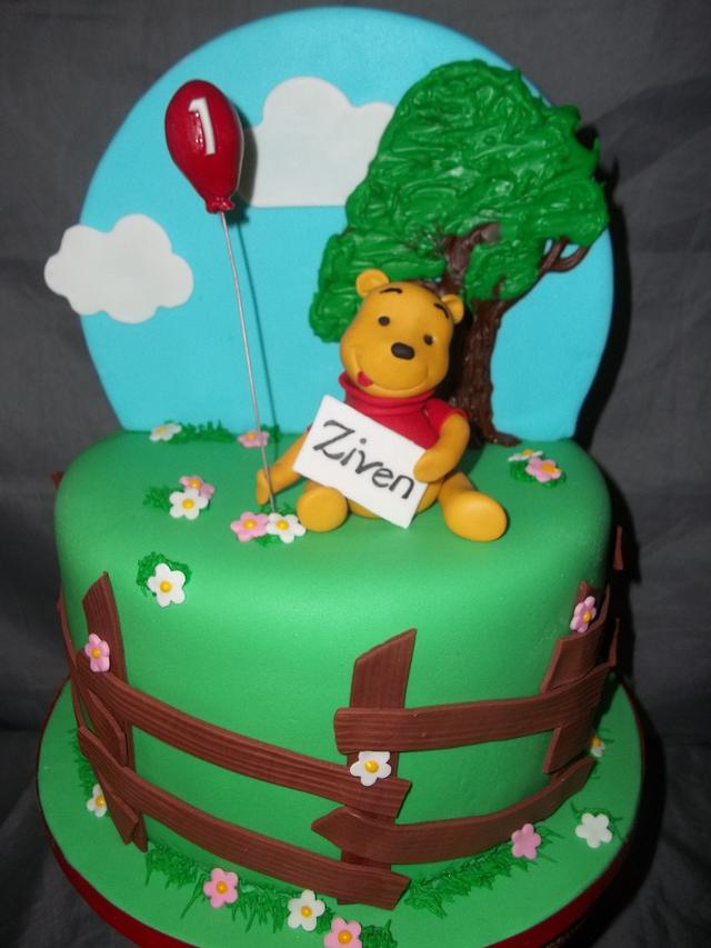 Pooh bear - cake by Willene Clair Venter - CakesDecor