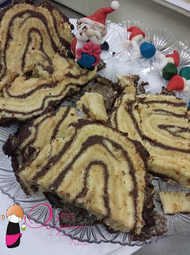 Tronchetto Con Babbo Natale E Gnomi Cake By Nici Sugar Cakesdecor
