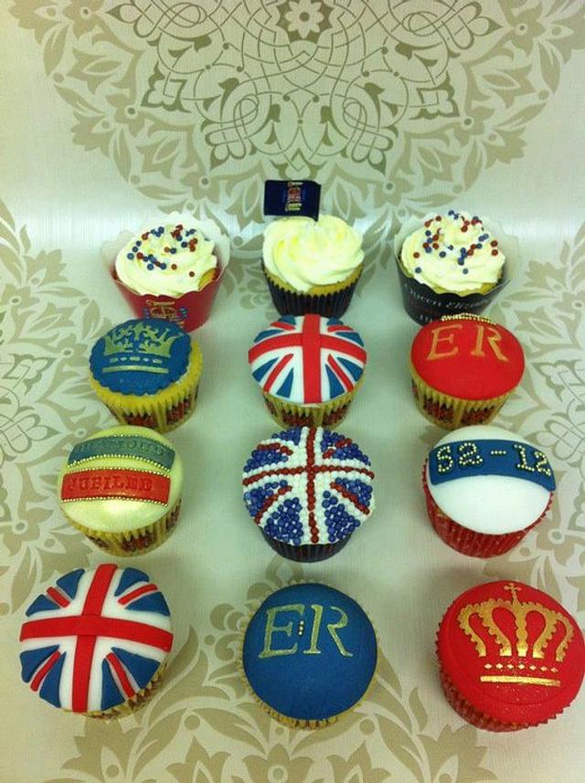 Queens Jubilee Cupcakes - Cake by CakeyBakey Boutique - CakesDecor