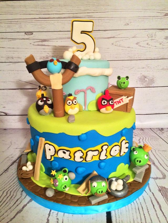 Angry birds - Decorated Cake by Sweet Cakes - CakesDecor