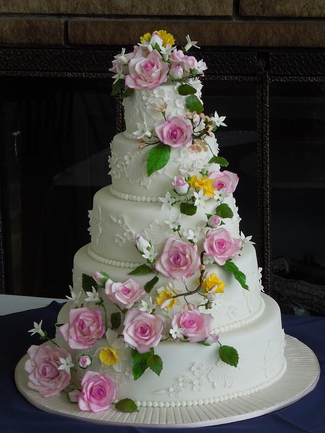 Wedding cake , roses - Decorated Cake by Jana Cakes - CakesDecor