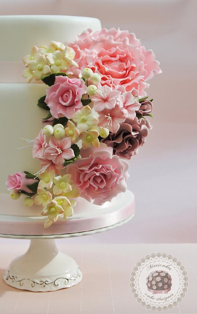 Spring flowers wedding cake - Decorated Cake by Mericakes - CakesDecor