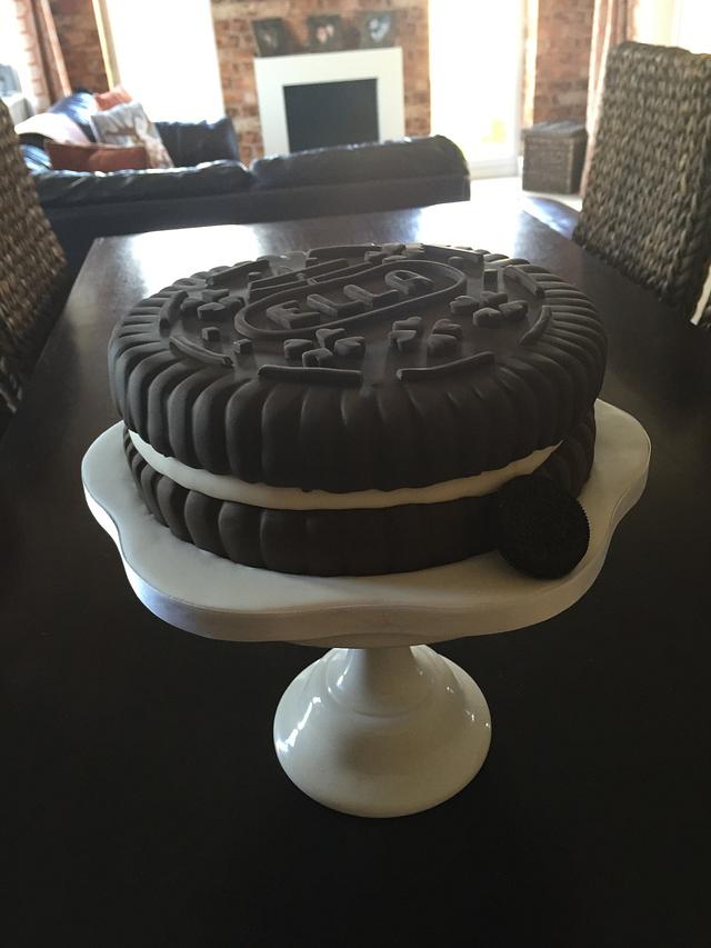 Oreo Cookie - Decorated Cake By Lisa Salerno - Cakesdecor