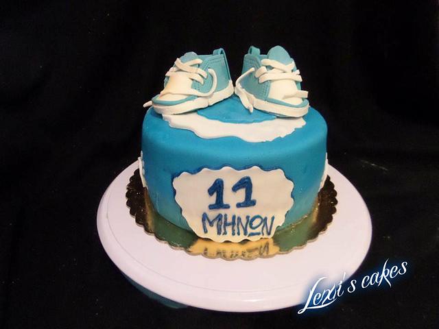 My babies first steps cake - Decorated Cake by - CakesDecor