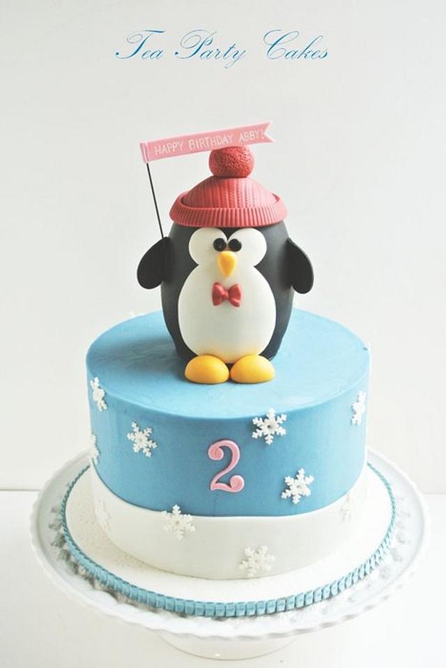 Penguin Face Cake (Design 2) – BakeAvenue