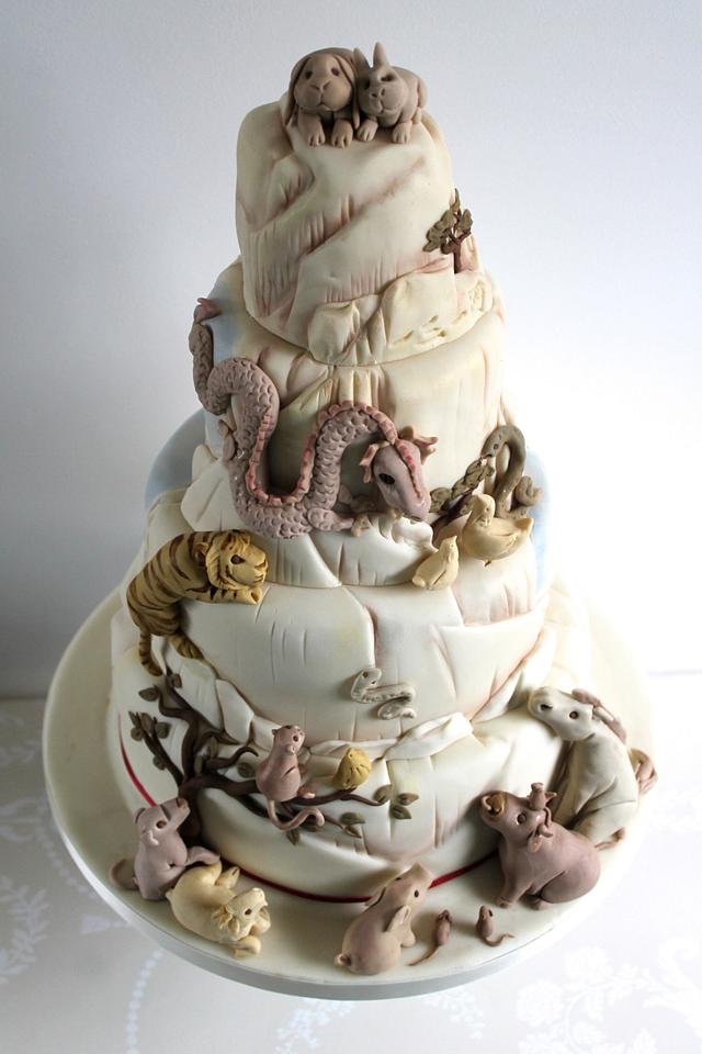 Chinese new year animals wedding cake - cake by Zoe's - CakesDecor