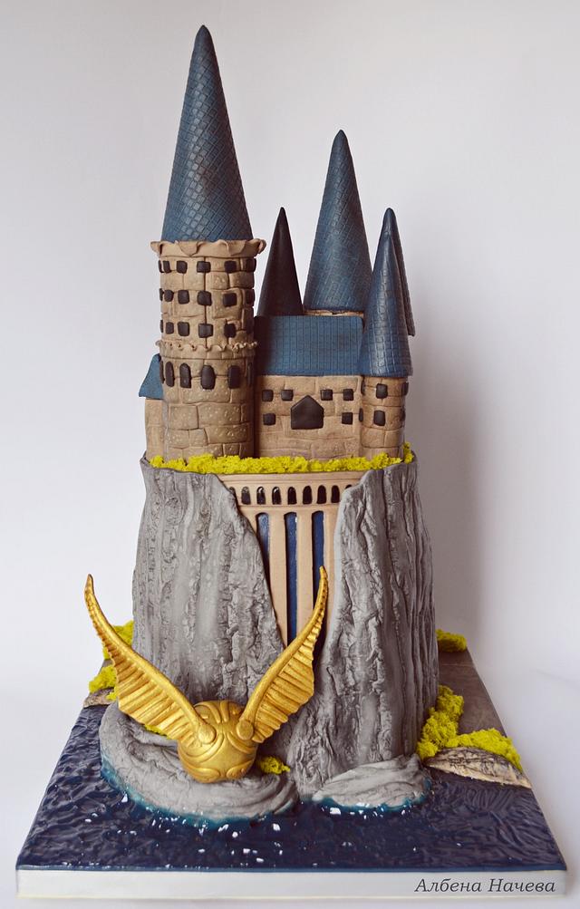 Hogwarts castle cake