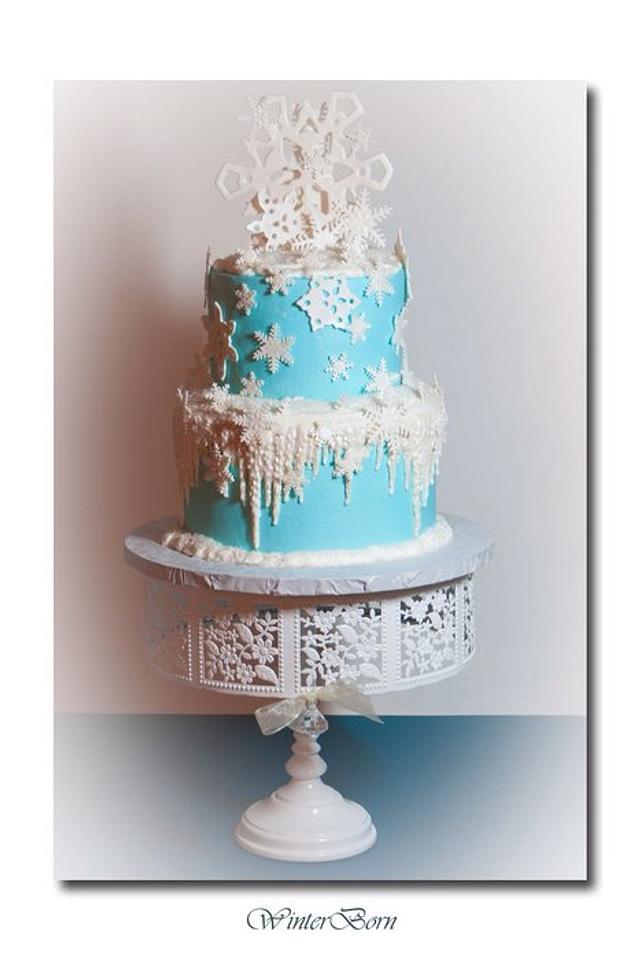 5 Unique Cake Flavors to Serve at Your Winter Wedding
