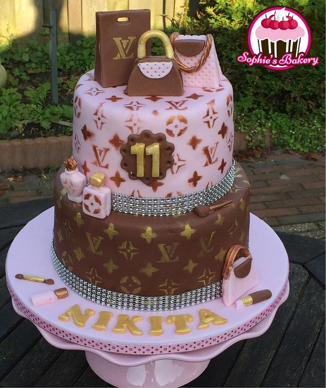 Louis Vuitton cookies  Louis vuitton cake, Cake decorating moulds, Themed  birthday cakes