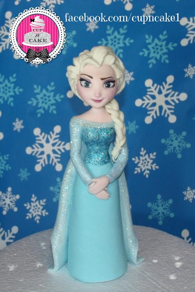Elsa fondant cake topper
