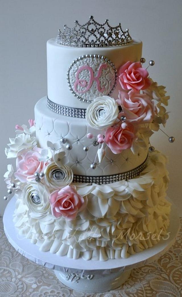 Sweet 16 Cake - Decorated Cake by Stephanie - CakesDecor