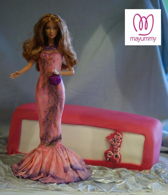 Barbie cake - Decorated Cake by Mayummy - CakesDecor