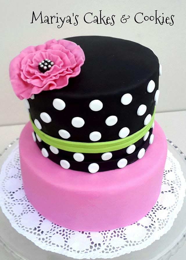 Pink & Black - cake by Mariya's Cakes & Art - CakesDecor