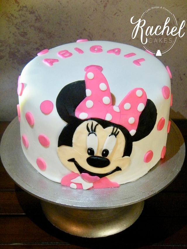 Minnie Mouse - Decorated Cake by Rachel~Cakes - CakesDecor