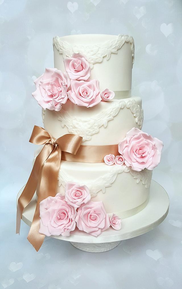 Roses Wedding Cake Decorated Cake By Vanilla Iced Cakesdecor