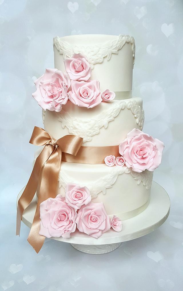 Roses wedding cake - Decorated Cake by Vanilla Iced - CakesDecor