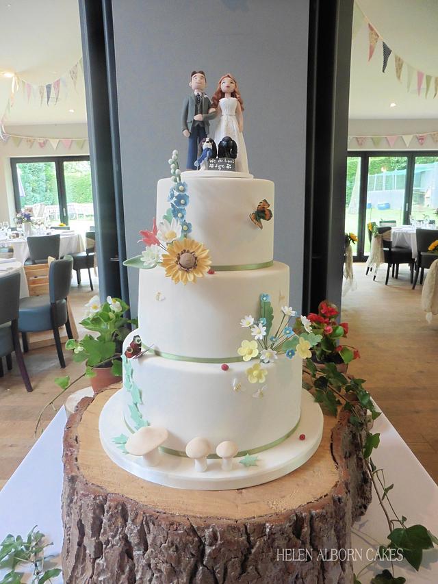 Countrystyle Wedding Cake Cake By Helen Alborn Cakesdecor