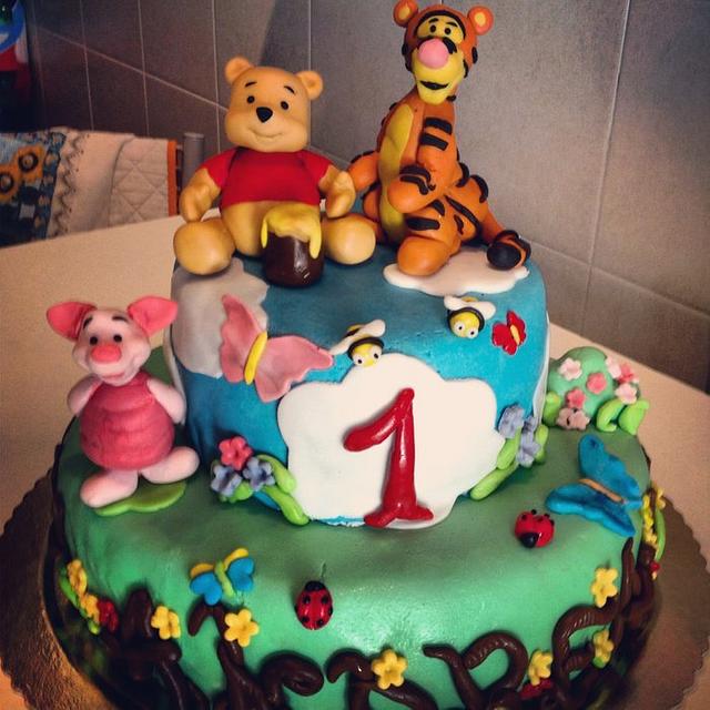 Winnie and Friends - Decorated Cake by Eri Cake Maybe - CakesDecor