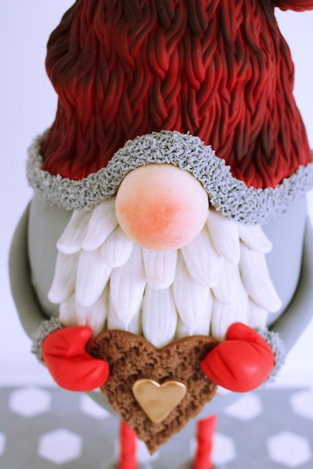 christmas gnome - Cake by Cake Art Studio - CakesDecor